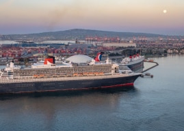 Queen Mary 2 reunites with The Queen Mary for the first time in 20 years